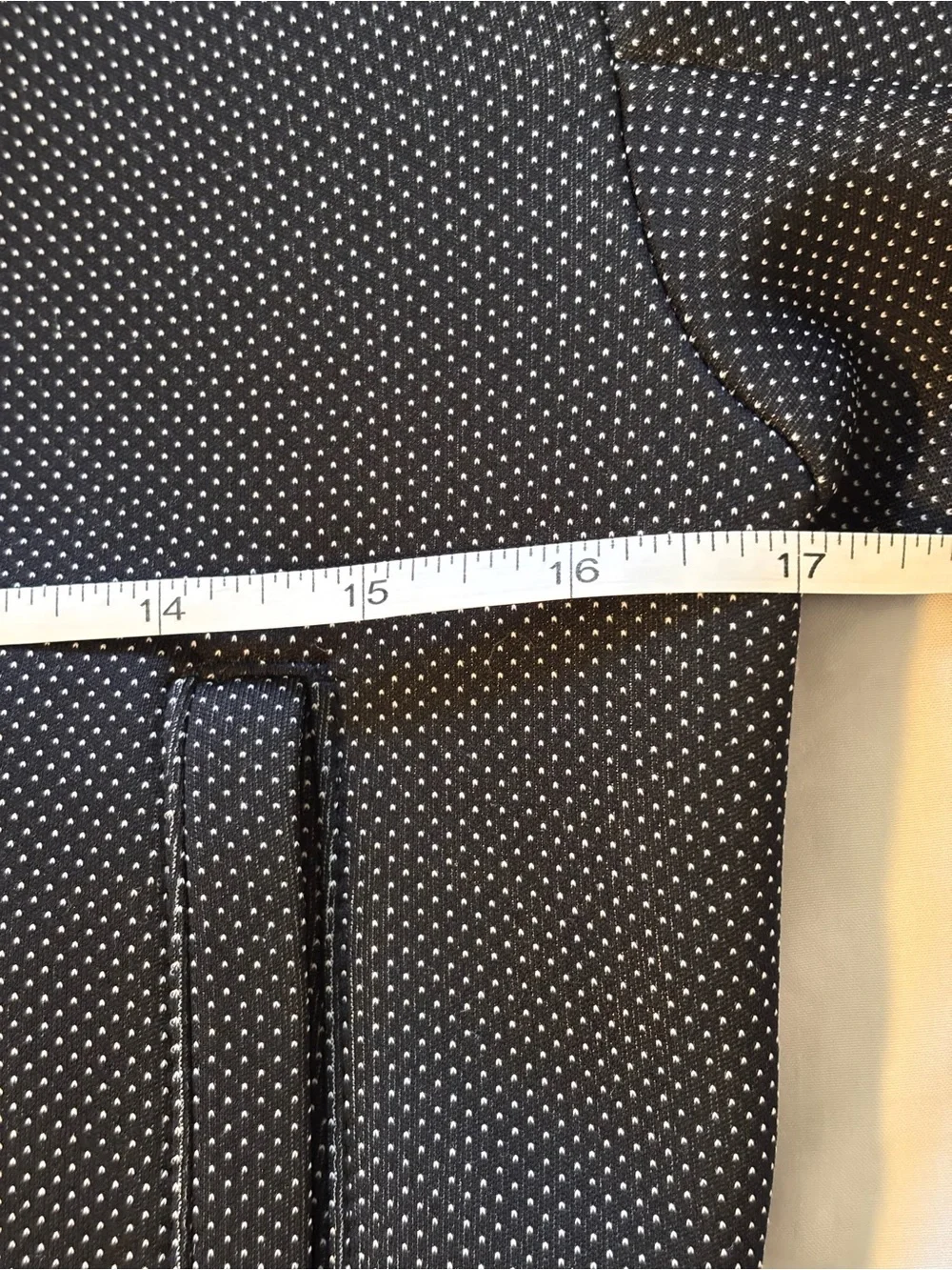🌸 Under Armour Youth Medium Full Zip Black and White Performance Jacket